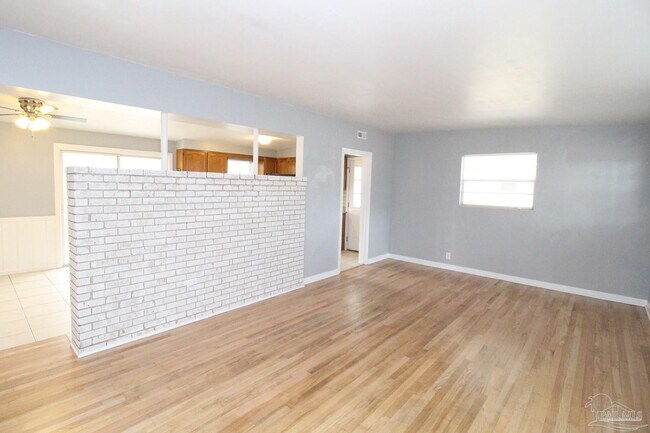 Foto del edificio - 3865 Winona Dr