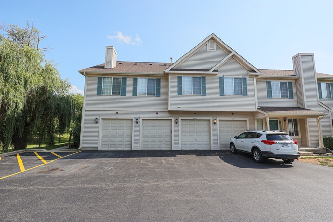 Building Photo - 607 Fox Ridge Dr