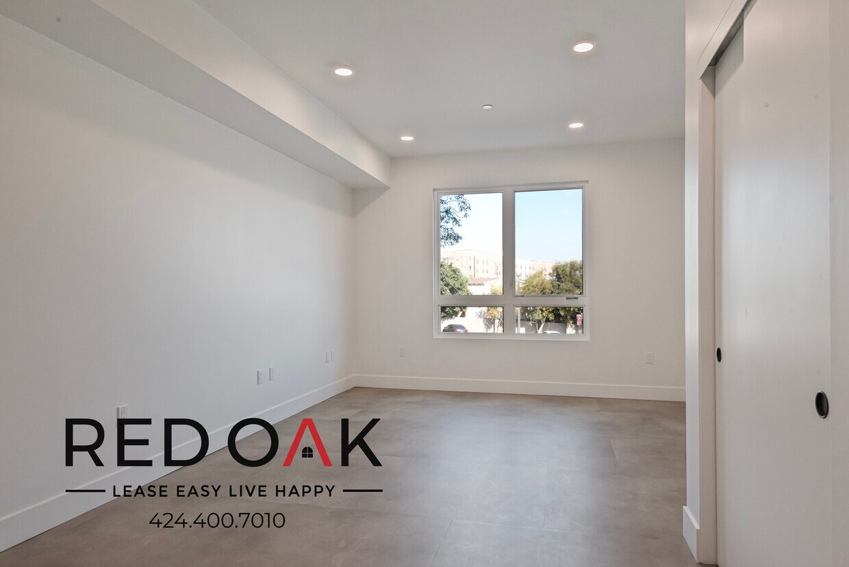 Foto principal - 3450 W 43rd St