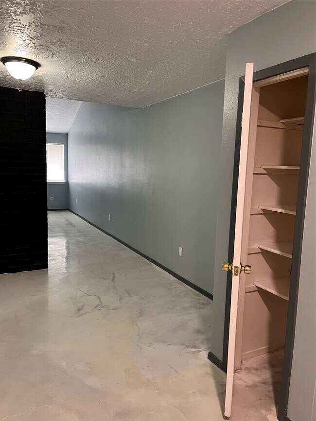 Foto del edificio - 16631 Gold Ridge Ln