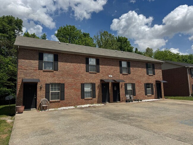 Foto del edificio - 111 Hickory Trace Rd