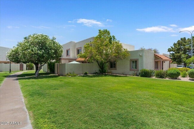 Foto del edificio - 7842 E Rovey Ave