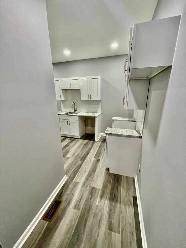 Building Photo - Anika Homes 3 Bedroom