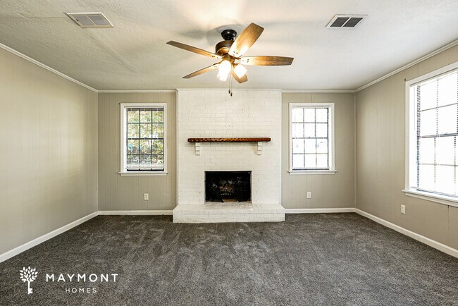 Building Photo - 3565 Kindling Dr