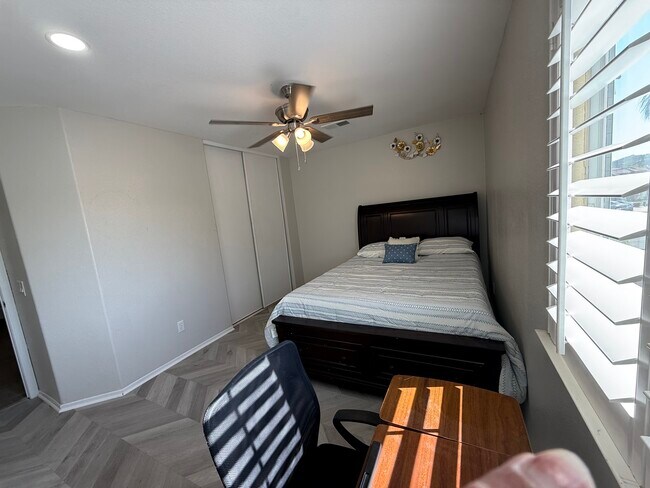 Foto del edificio - 1411 Scenic Ct