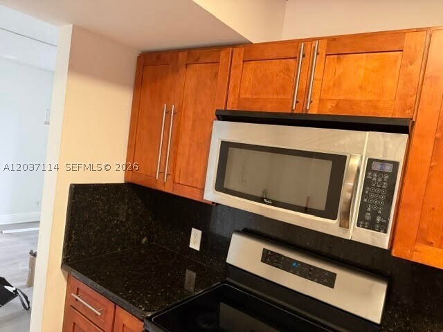 Foto del edificio - 3301 N Country Club Dr