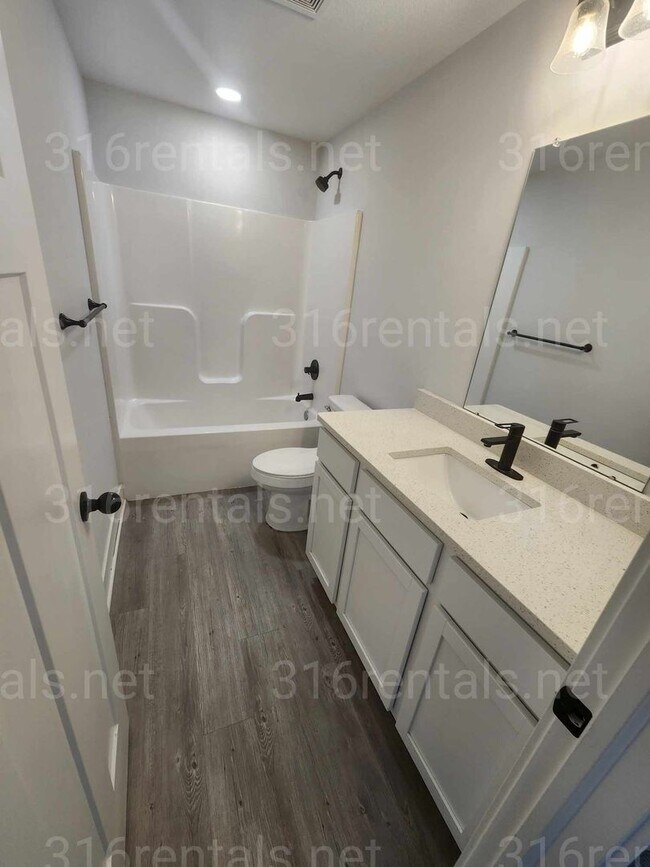 Foto del edificio - 8729-8731 E Summerside Pl