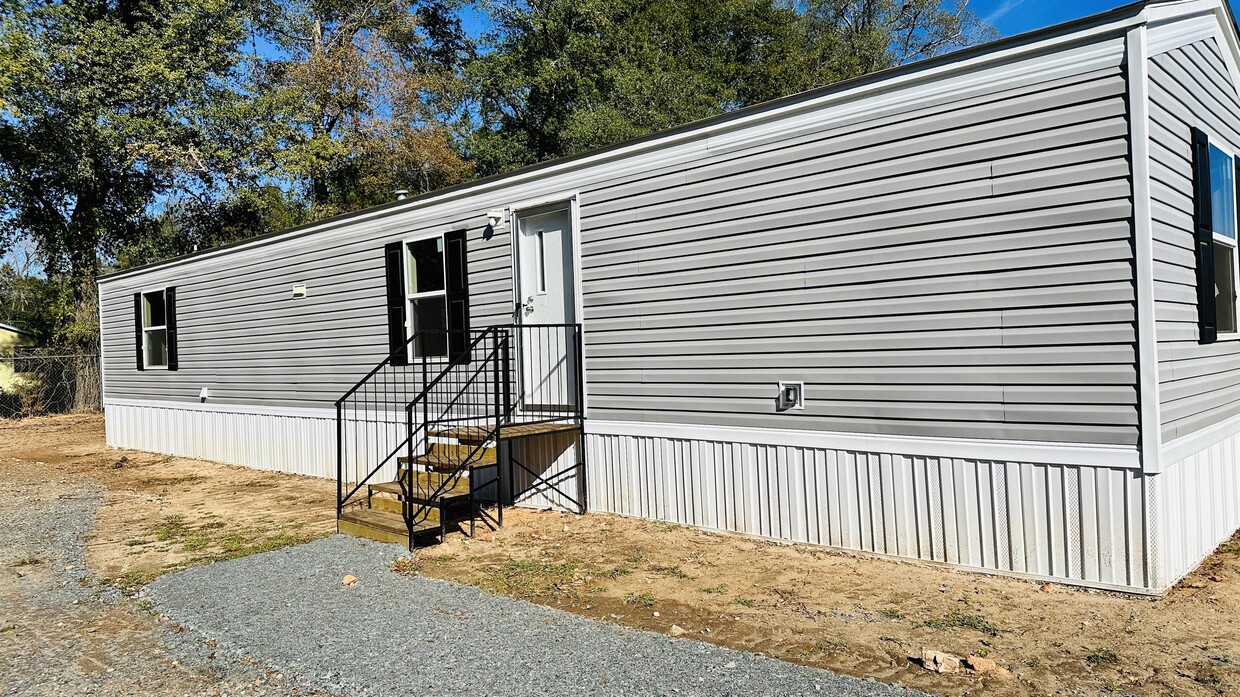 Primary Photo - 116 N Central St