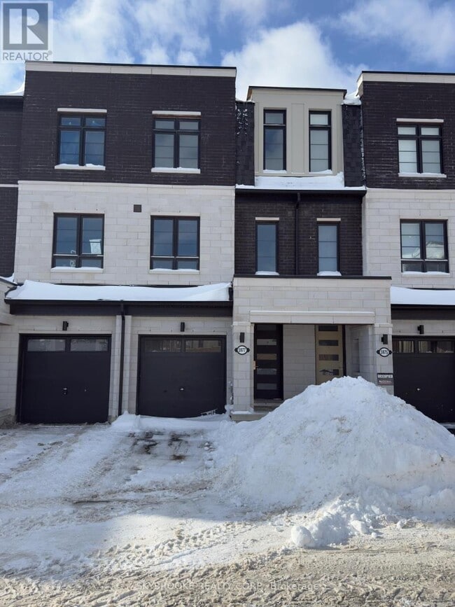 Building Photo - 5943 Saigon St