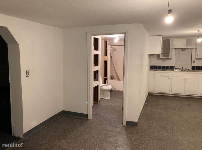 Foto del edificio - 2 br, 1 bath House - 115 S. C St.