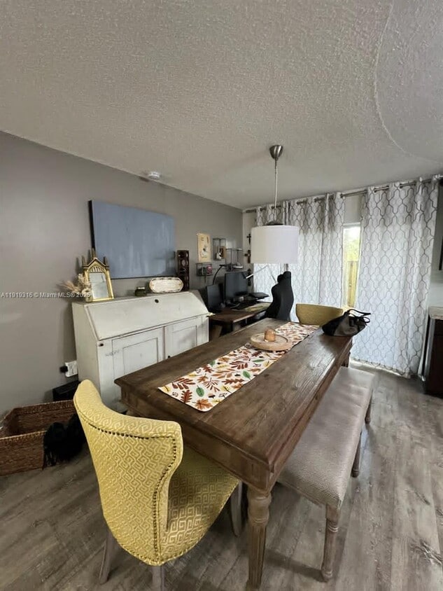 Foto del edificio - 8423 SW 137th Ave