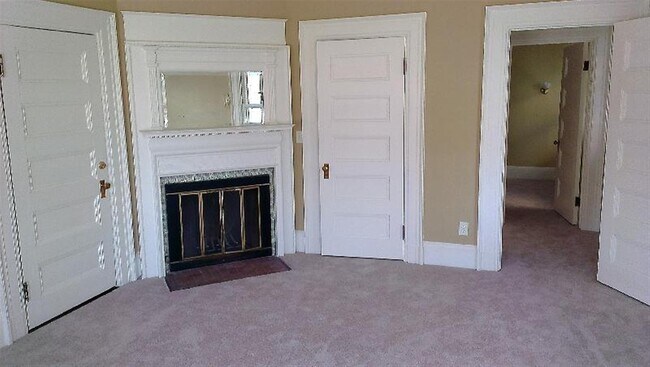 Building Photo - 380 Broadway