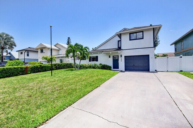 Foto del edificio - 2482 Sundy Ave