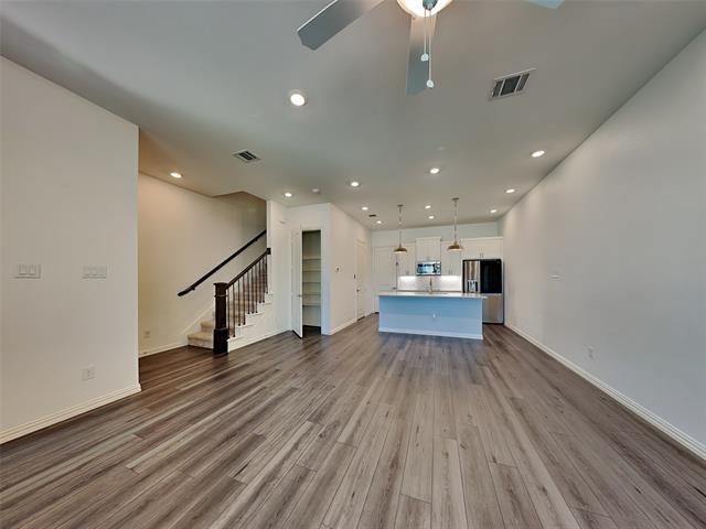 Foto del edificio - 7511 Edgeware Rd