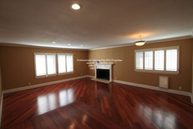 Foto del edificio - 9699 Shamrock Ave