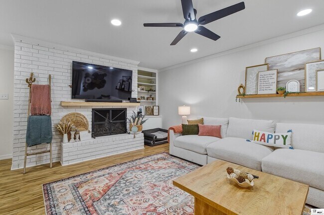 Foto del edificio - 111 Jennifer Ln