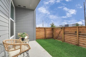 Building Photo - 2020 Grandway Dr