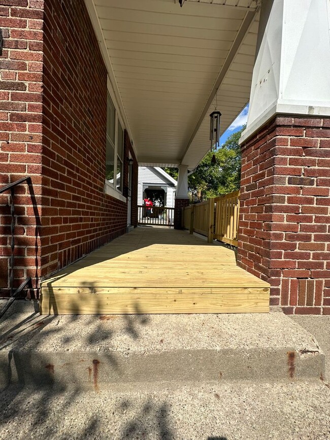 Building Photo - WESTWOOD - Charming 3bd Tudor w modern upd...