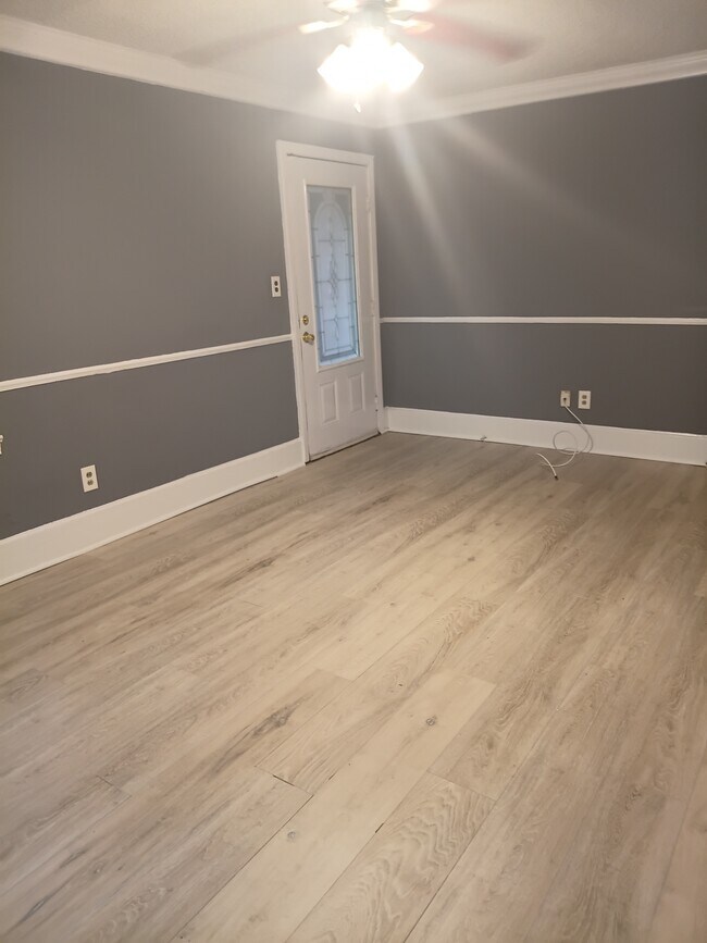 Foto del edificio - 3811 E Norfolk St