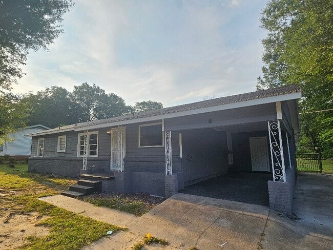 Building Photo - 1108 Raney Dr