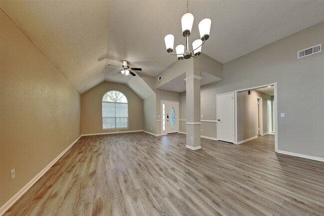 Building Photo - 79 Rockridge Dr