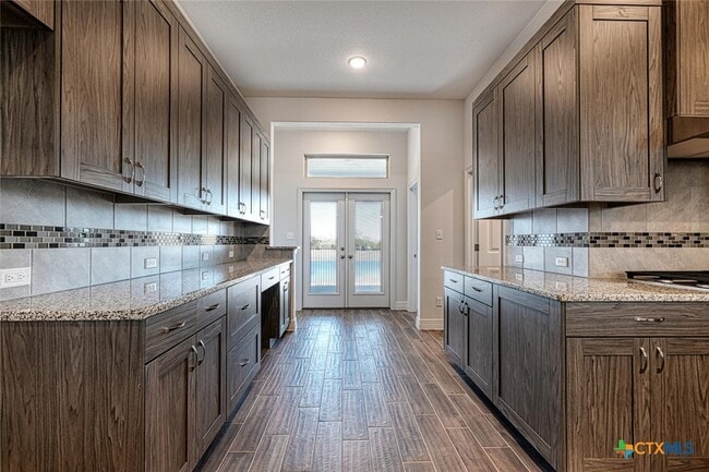 Building Photo - 126 Russet Trl