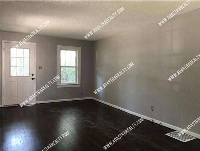 Building Photo - Perfect 3bed 1 Bath Waldo Home-Available i...