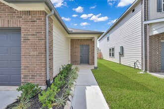 Building Photo - 583 Firemoon St