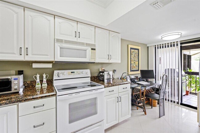 Foto del edificio - 13321 Polo Club Rd