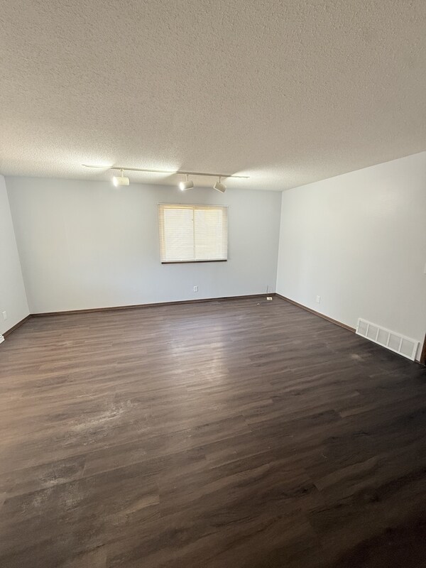 Foto del edificio - 509 Sunnyside Ln