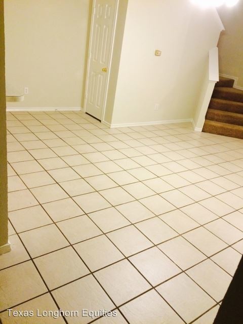 Building Photo - 11905 Rhulen Ct