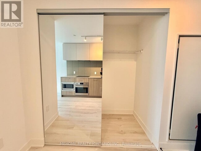 Building Photo - 36 Olive Ave