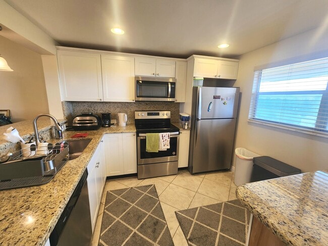 Building Photo - 3755 Via Poinciana