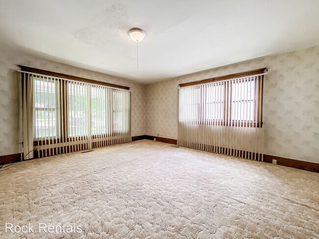 Building Photo - 4 br, 2 bath House - 720 E Ave A