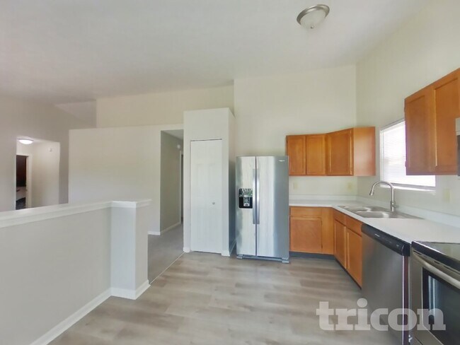 Building Photo - 4831 Dietzen Blvd