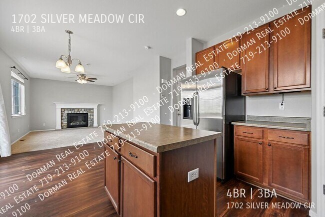 Foto del edificio - 1702 Silver Meadow Cir
