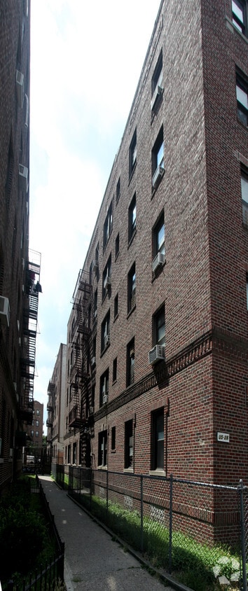 Building Photo - 35-28 95th St