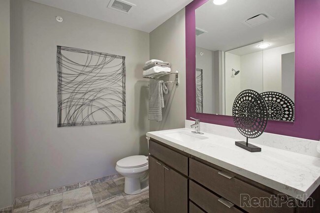 Foto del edificio - 1243 E Cherry St