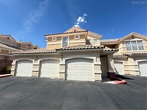 Building Photo - 5855 Valley Dr