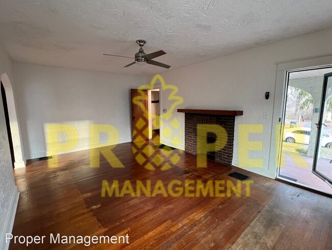 Foto del edificio - 3 br, 1 bath House - 2227 Emerson Ave