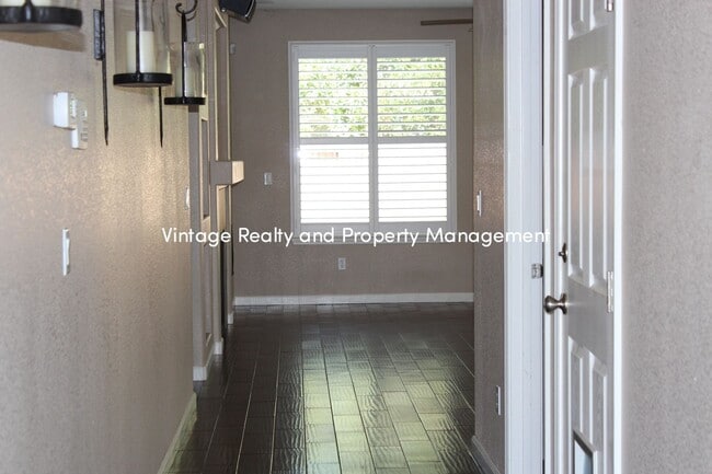 Building Photo - Available Soon! Top Of The Line Single Sto...