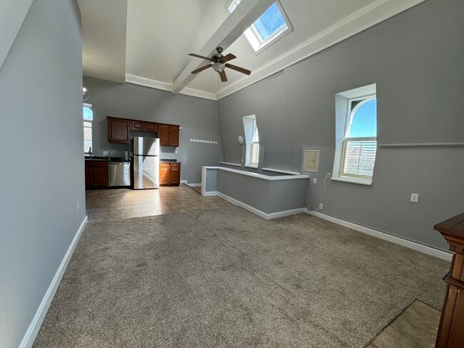 Building Photo - 245 Georgia St