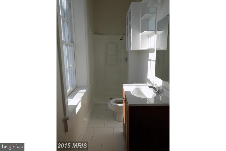 Foto principal - 113 E Main St