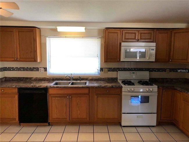 Foto del edificio - 2637 Trinity Cir NW