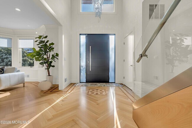 Building Photo - 243 Overbrook Ave