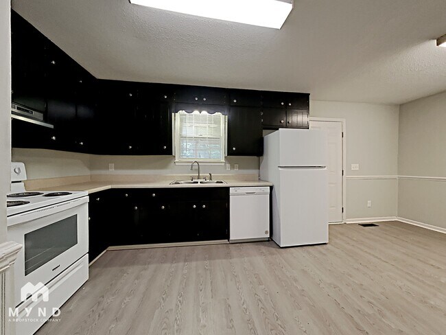 Foto del edificio - 2624 Garry St