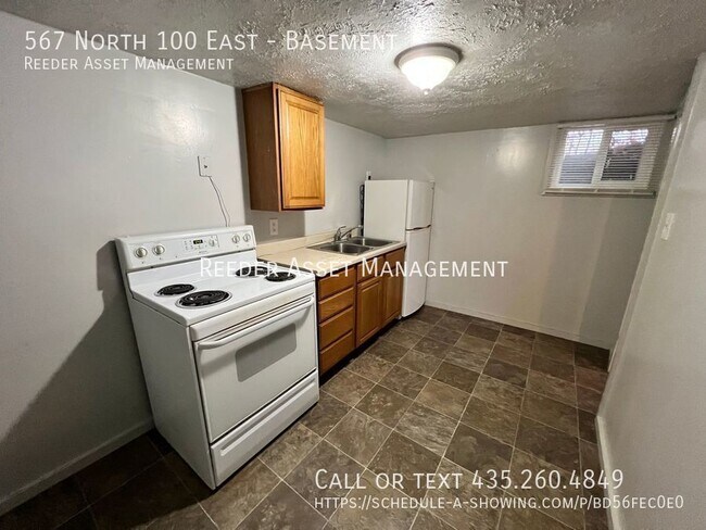 Foto del edificio - 1 Bedroom 1 Bathroom Basement Apartment in...