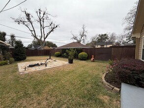 Building Photo - 8234 Bonner Dr