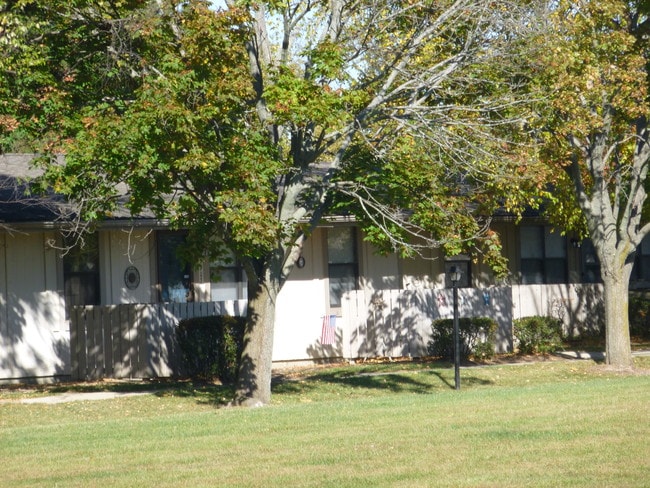 PICTURE LIVING HERE - Heathmoore - Indianapolis