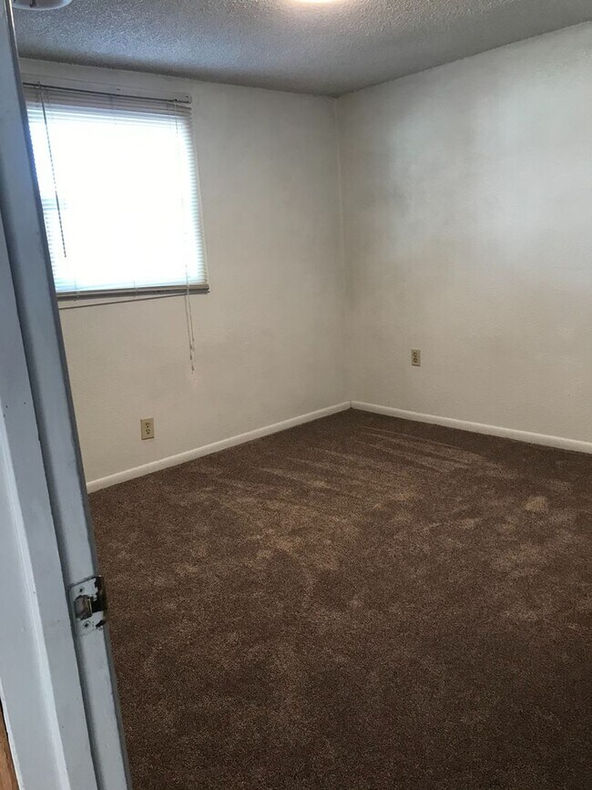 Foto del edificio - 2007 Lake Elmo Dr